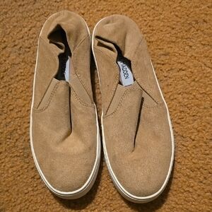 Steve madden Tan Slip-On Sneakers